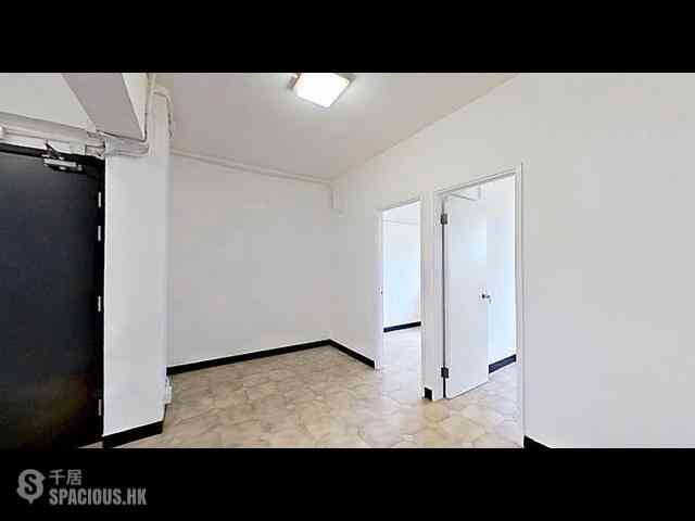 Sai Ying Pun - 320, Queen's Road West 04