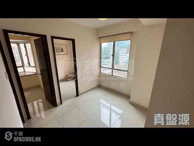 Sha Tin - Chuen Fai Centre Block B 02