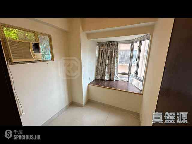 Sha Tin - Chuen Fai Centre Block B 04