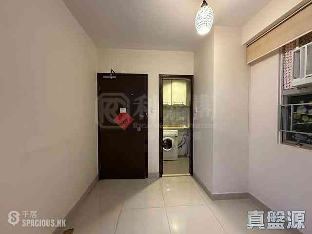 Sha Tin - Chuen Fai Centre Block B 03