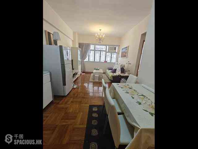Fortress Hill - Yuet Ming Building 04