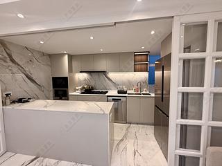 West Kowloon - The Waterfront Phase 2 Block 6 02