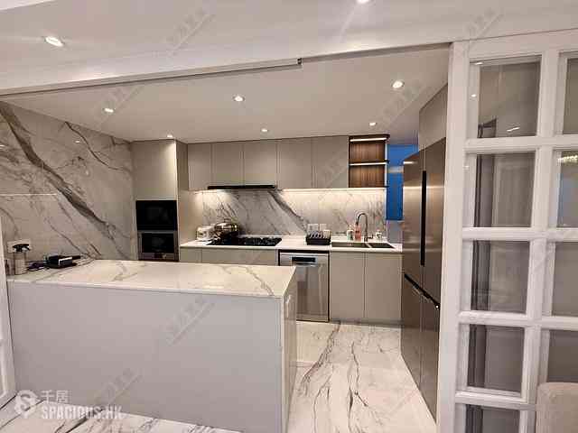 West Kowloon - The Waterfront Phase 2 Block 6 02