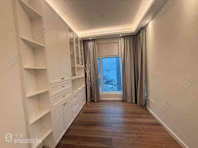 West Kowloon - The Waterfront Phase 2 Block 6 07