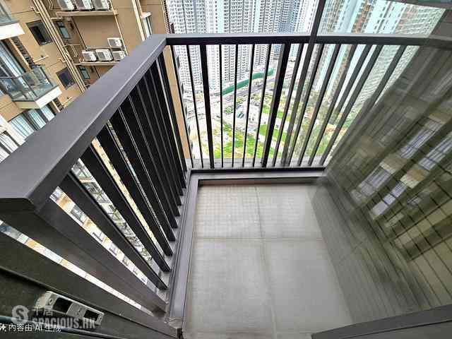 Tung Chung - The Visionary Tower 10 18
