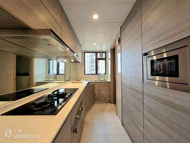 Tung Chung - The Visionary Tower 10 27