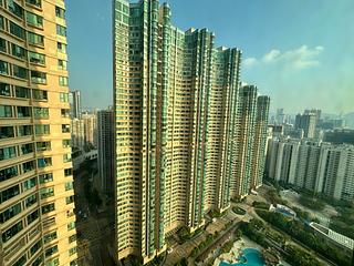 Tai Kok Tsui - Park Avenue Central Park Block 2 03