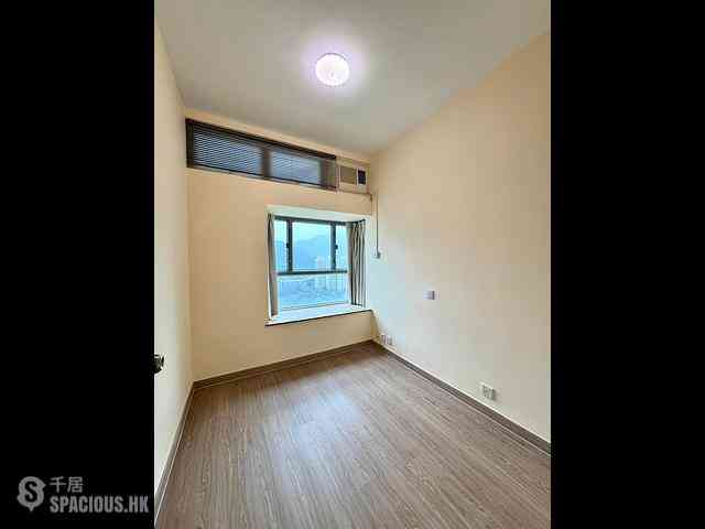 Tung Chung - Tung Chung Crescent 10