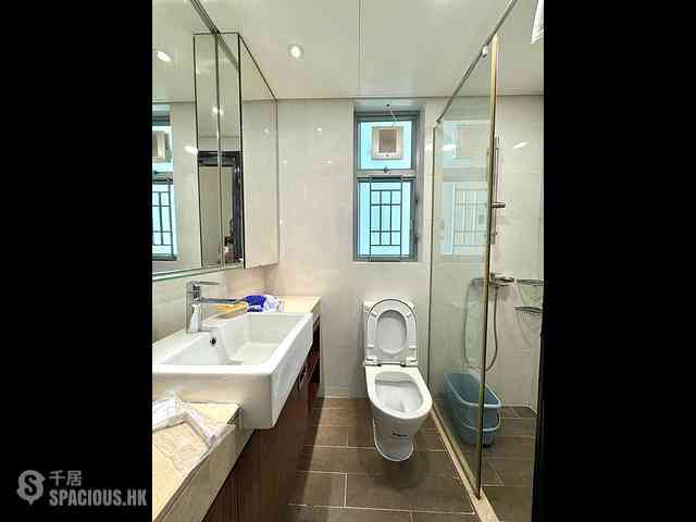 Tung Chung - Coastal Skyline Phase 3 La Rossa 05