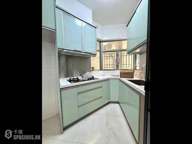 Tung Chung - Coastal Skyline Phase 3 La Rossa 03
