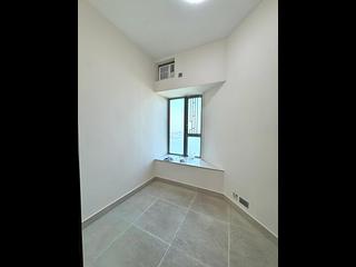 Tung Chung - Coastal Skyline Phase 3 La Rossa 13