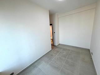 Tung Chung - Coastal Skyline Phase 3 La Rossa 14