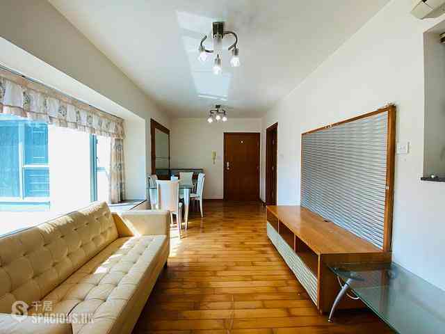 Tung Chung - Seaview Crescent Block 1 02