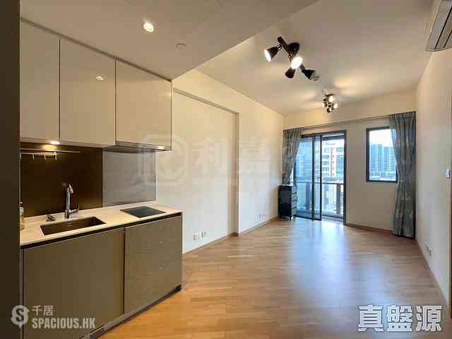 Tseung Kwan O - Alto Residences Block 6 02