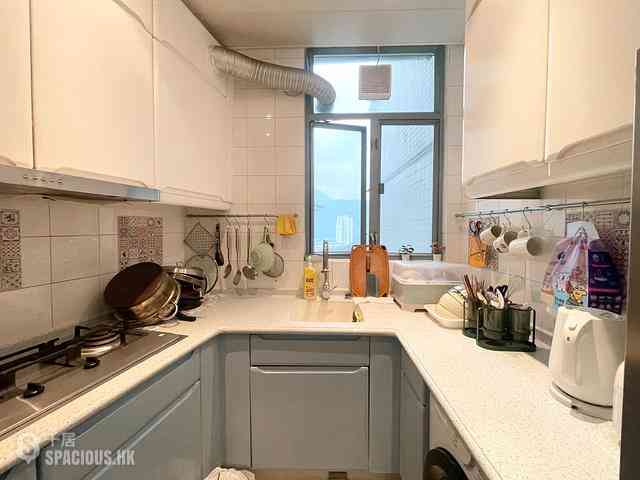Tung Chung - Tung Chung Crescent Phase 2 Block 6 08
