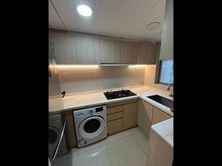 Tung Chung - Caribbean Coast Phase 3 Carmel Cove Tower 9 04