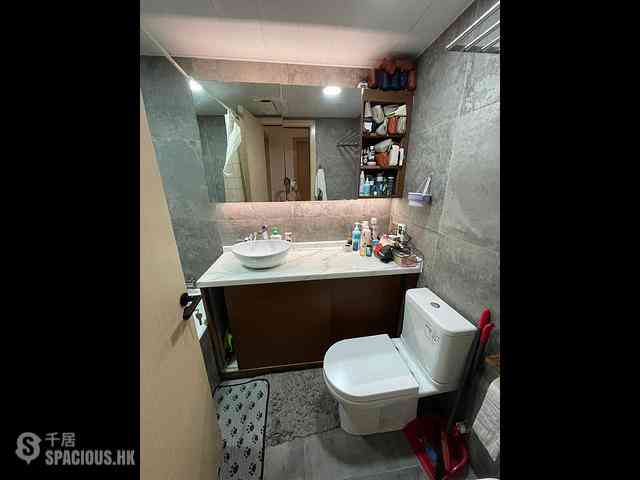 Tung Chung - Caribbean Coast Phase 3 Carmel Cove Tower 9 05