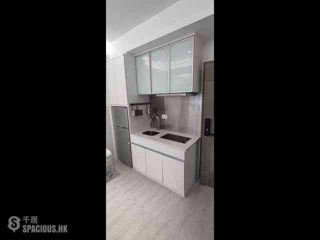 Wan Chai - Fu Yuen Building 05