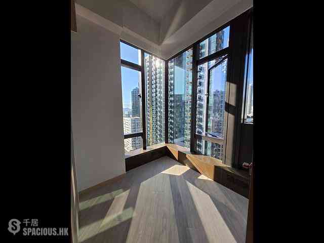 Tai Kok Tsui - Square Mile Phase 5 Gateway · Square Mile 05