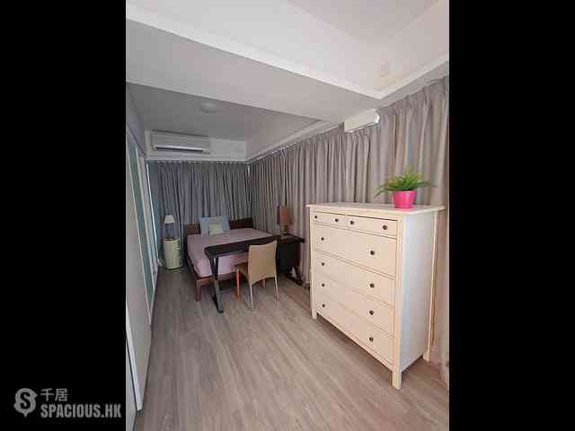 Wan Chai - Tung Shing Building 04