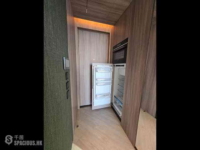 Tai Kok Tsui - Square Mile Phase 5 Gateway · Square Mile 06