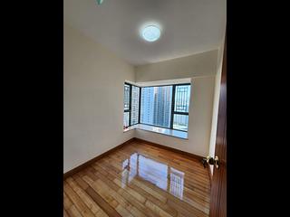 Tai Kok Tsui - Park Avenue Central Park Block 5 07