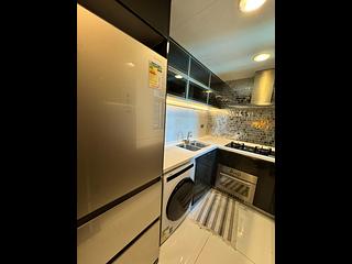 Tai Kok Tsui - Park Avenue Phase 1 Block 7 06