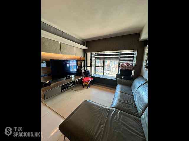 Tai Kok Tsui - Park Avenue Phase 1 Block 7 08