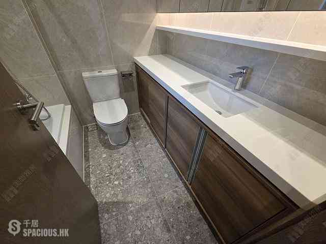 Wan Chai - One Wood Road 04