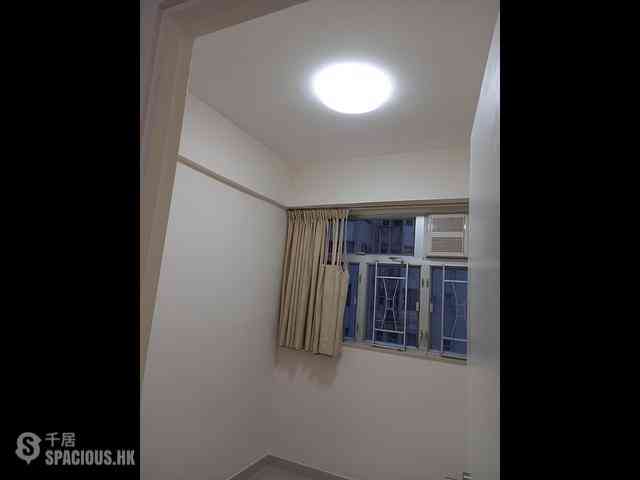 Kennedy Town - Luen Yau Apartments 03