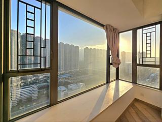 Tung Chung - The Visionary Tower 10 18