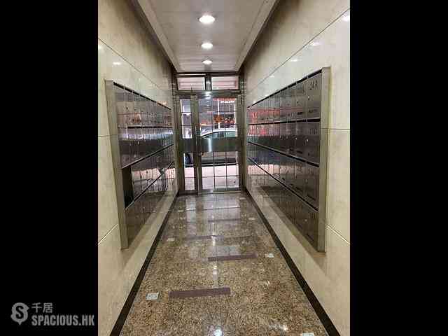 Shek Tong Tsui - Kam Wa Building 03