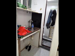 Wan Chai - Tak Fung House 06