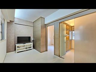 Wan Chai - Hung Yip Building 06