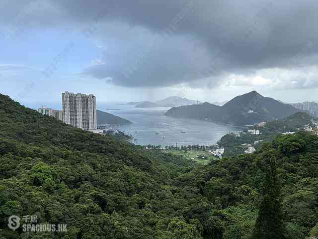 Repulse Bay - Sea Cliff Mansions 01