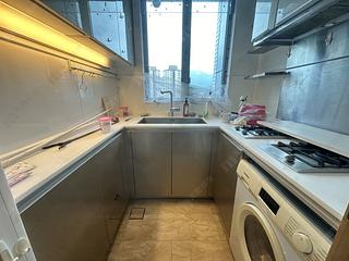 Ap Lei Chau - Larvotto Block 10 02