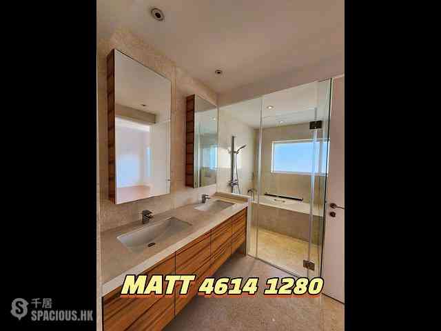 Chung Hom Kok - Magnolia (The Crown Villas) 14