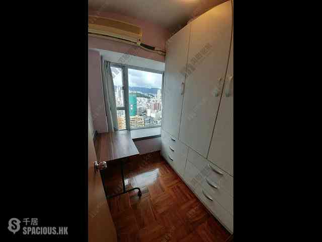 Tai Kok Tsui - Metro Harbour View Phase 1 Block 3 03