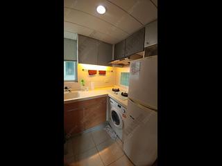 Tai Kok Tsui - Metro Harbour View Phase 1 Block 3 04