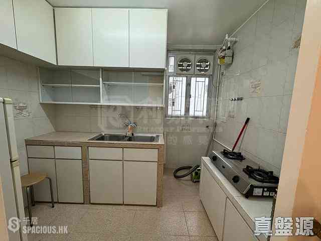 Tai Koo Shing - Tai Koo Shing Kao Shan Terrace Kam Shan Mansion 04