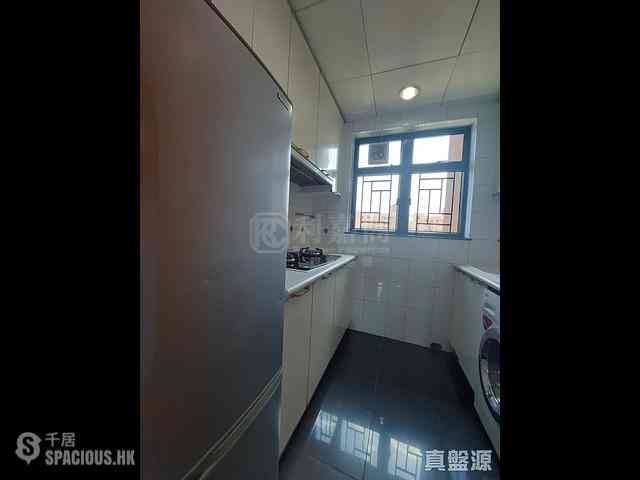 Fortress Hill - Le Sommet Block 1 07