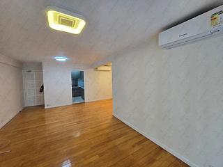 Wan Chai - Phoenix Court Block 2 03