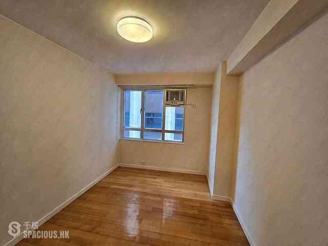 Wan Chai - Phoenix Court Block 2 06