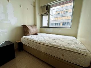 Wan Chai - Tonnochy Towers 05