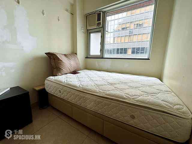 Wan Chai - Tonnochy Towers 05
