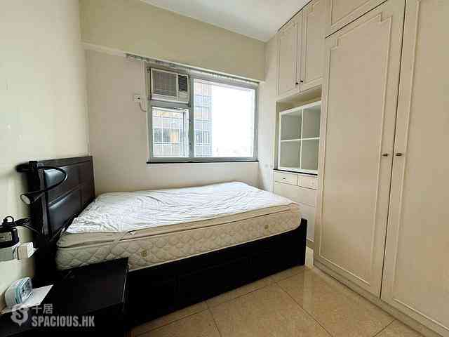 Wan Chai - Tonnochy Towers 04