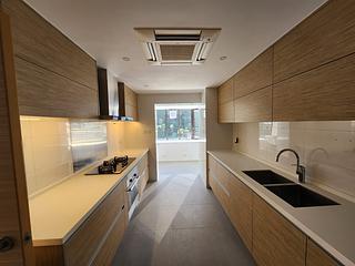 Mid Levels Central - Estoril Court Block 1 06