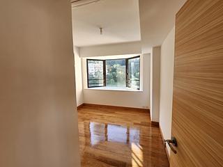 Mid Levels Central - Estoril Court Block 1 07