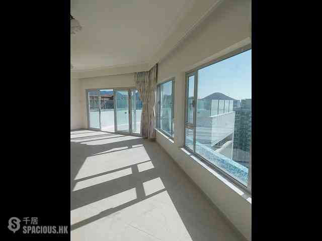 Ap Lei Chau - South Horizons Phase 2 Yee Ngar Court (Block 9) 02
