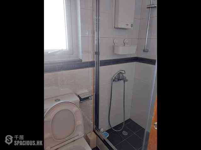 Ap Lei Chau - South Horizons Phase 2 Yee Ngar Court (Block 9) 03
